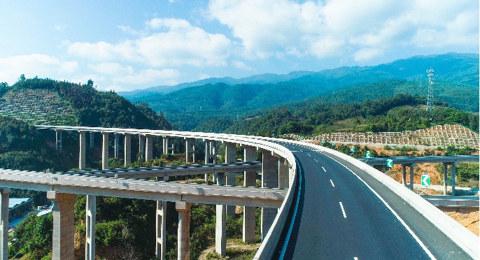 怒江通高速公路了！